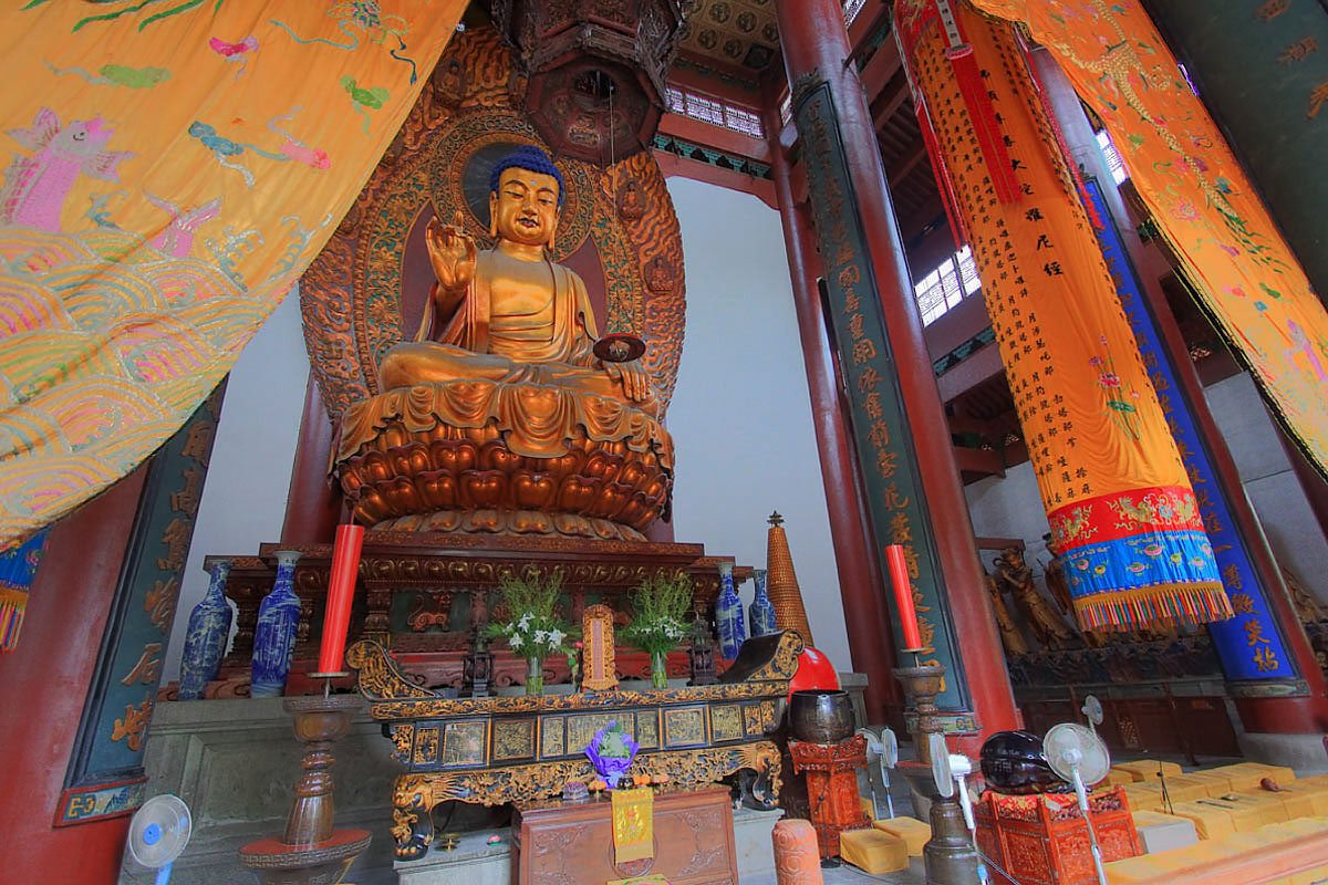 Southeast-China-Maritime-Silk-Road-Tour-Shanghai-Macau-Hangzhou-Buddha