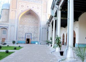 Central-Asia-Tour-Turkmenistan-Uzbekistan-Tajikistan-Merv-Zengi-Ata
