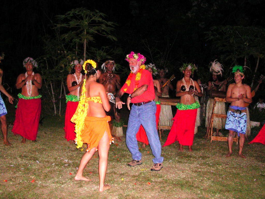 Easter-Island-Tour-Polynesia-Tapati-Festival-Hanga-Roa-Village-Dancers