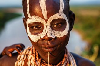 Ethiopia-Tour-Lalibela-Gondor-Omo-Valley-Karo-Tribes-girl