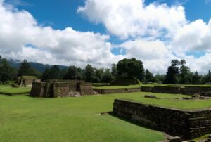 iximche tour Guatemala tour Sacatepequez tour 