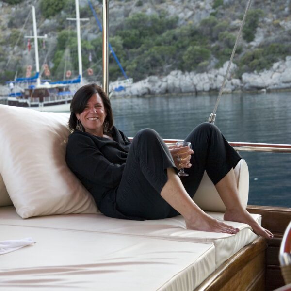 Tobin, Jennifer on yacht far horizon tours