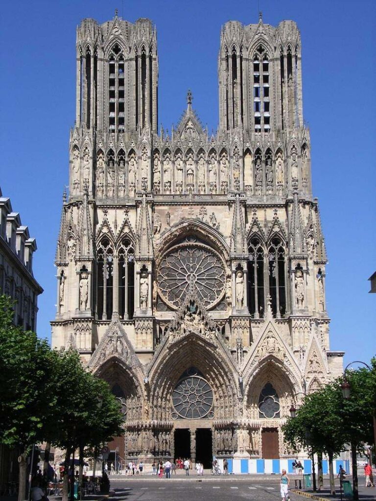 Cathédrale Notre-Dame de Reims exterior